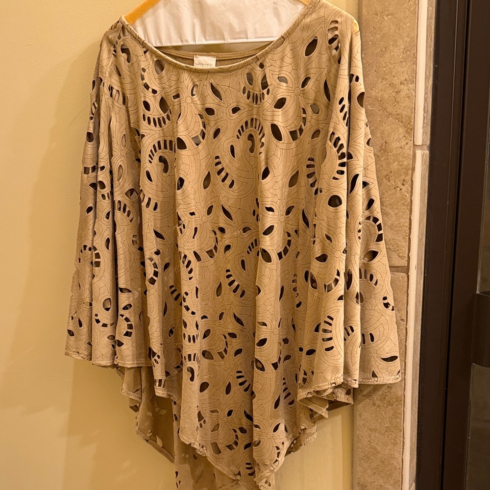 Chico's Tan Cut-Out Poncho